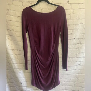 5/$20 Women’s Express Purple Maroon Rouched Long Sleeve Sweater Dress‎ Medium
